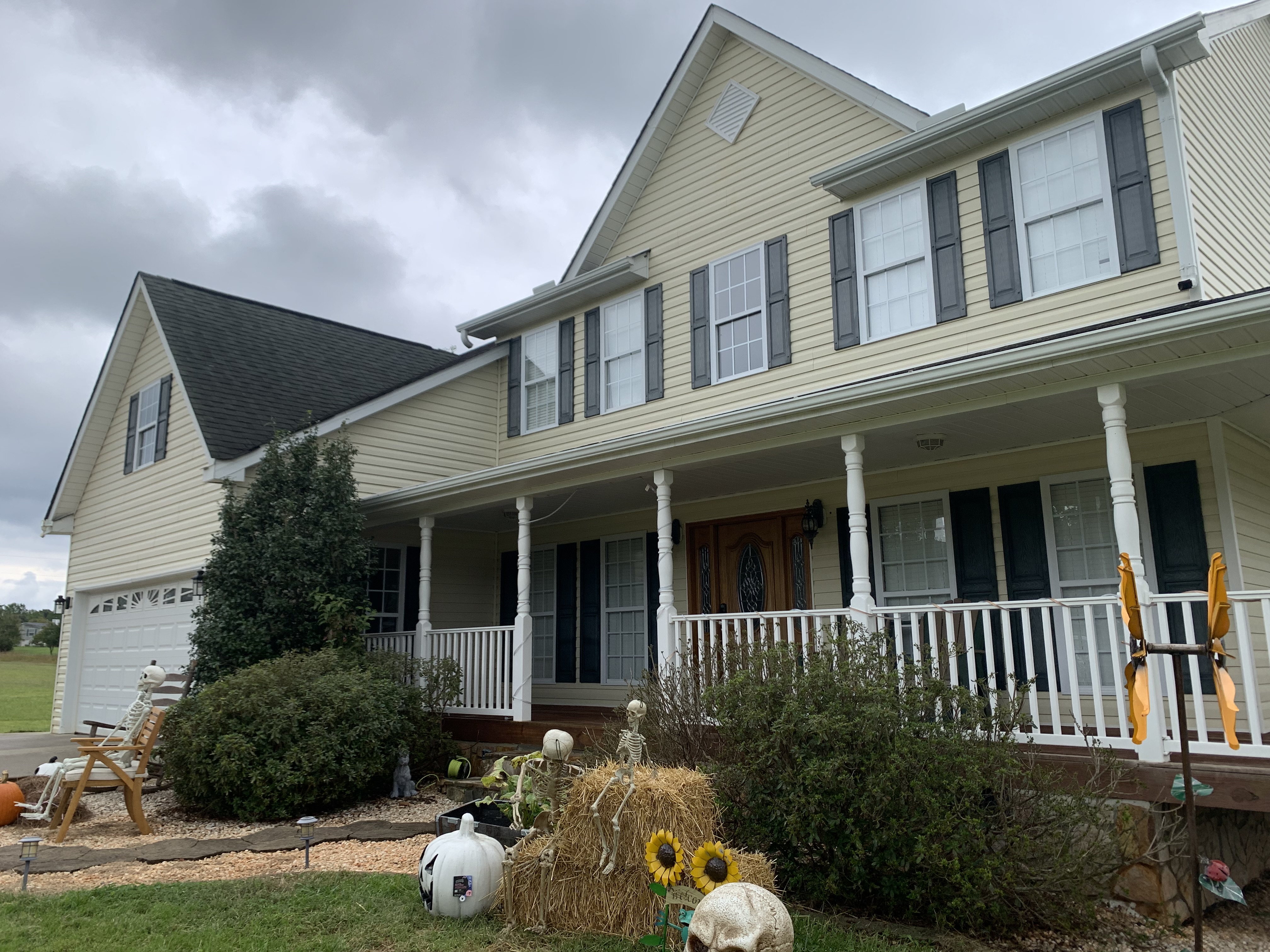 Exterior house and concrete cleaning in Boonville, NC